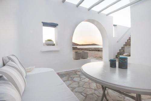 Kyma Seafront Brand New 2bd House In Naousa