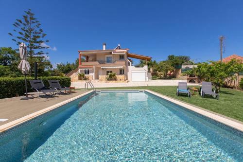 Villa Apella ? Private Yard & Pool ? 8 Guests