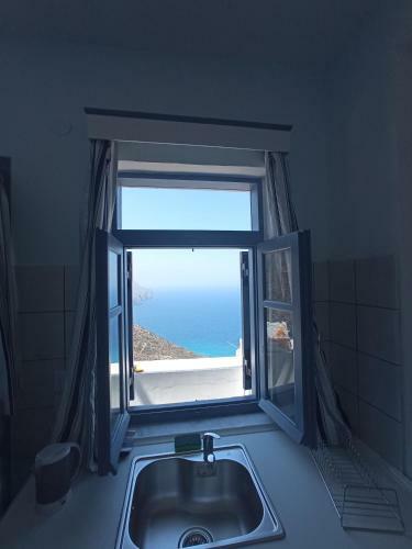 Hostal Anemos Guest House Karpathos