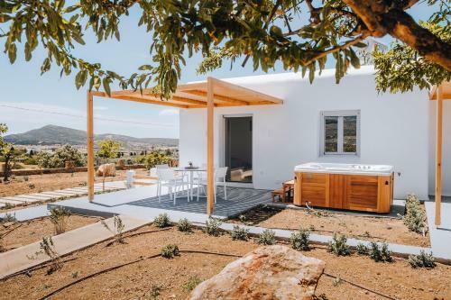 Lodge Xerolithos Natural Living