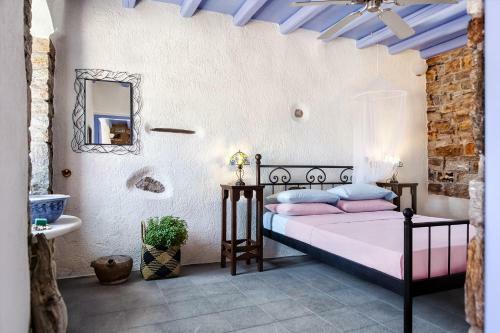 Villa Georgilas Cave House