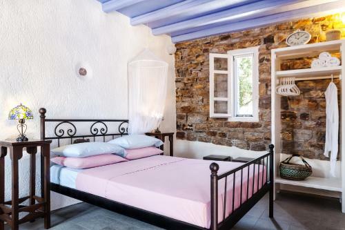 Villa Georgilas Cave House