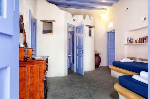 Villa Georgilas Cave House