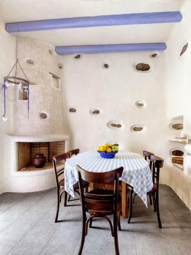 Villa Georgilas Cave House