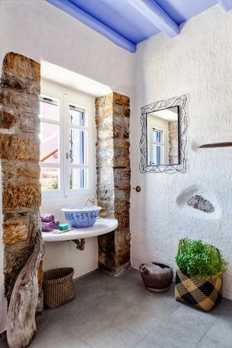 Villa Georgilas Cave House