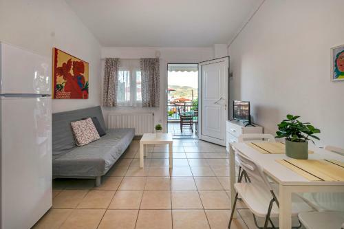 Stratos & Magda's Apartments