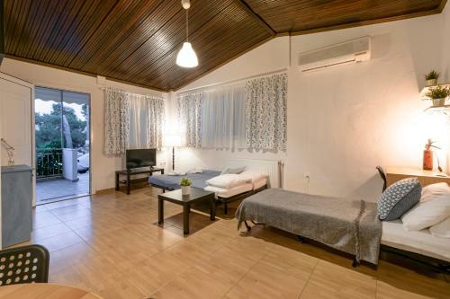 Stratos & Magda's Apartments