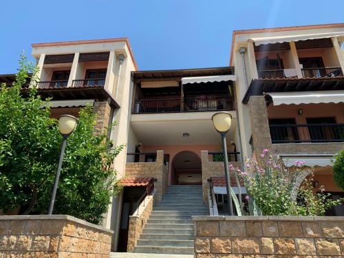 Yulia Apartments
