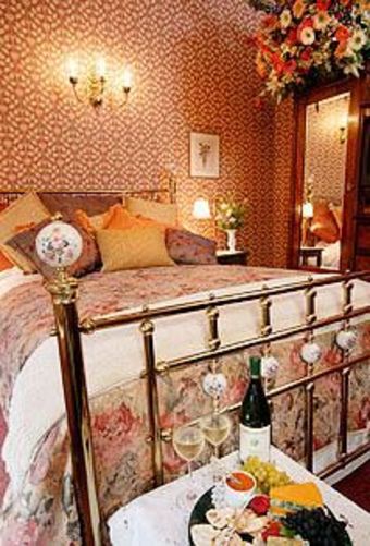 Bed & Breakfast Mill Rose Inn