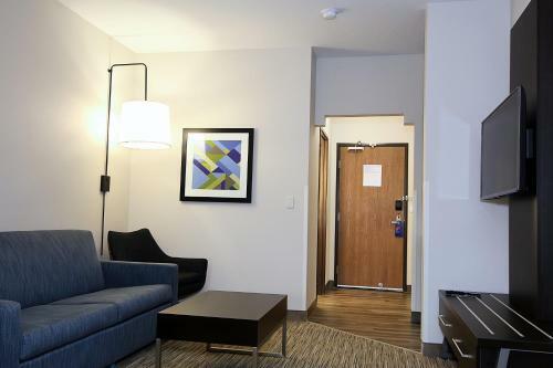 Holiday Inn Express Hotel & Suites Ashland