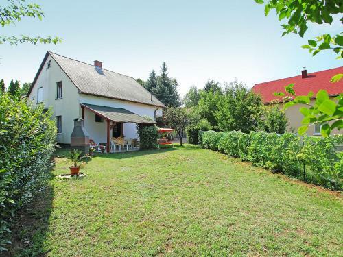 Holiday Home Balaton H2048