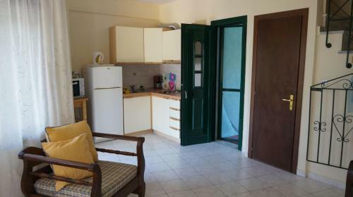 Eva's Houses Nikiti