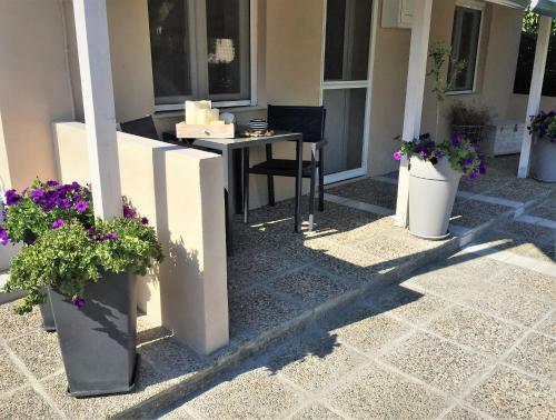 Athina's Apartments & Studio
