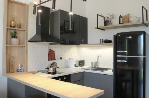 Aella Apartments
