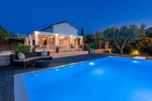 White Collection Villas & Suites - Pnoe Villa