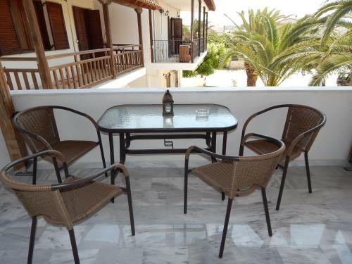 Palm House Nikiti - Apartments Vicky