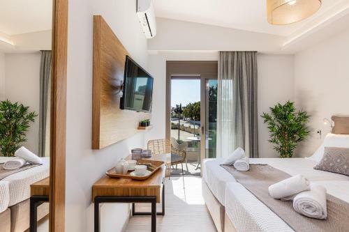 Lagoon Seabreeze Villa, Sumptuous Retreat!