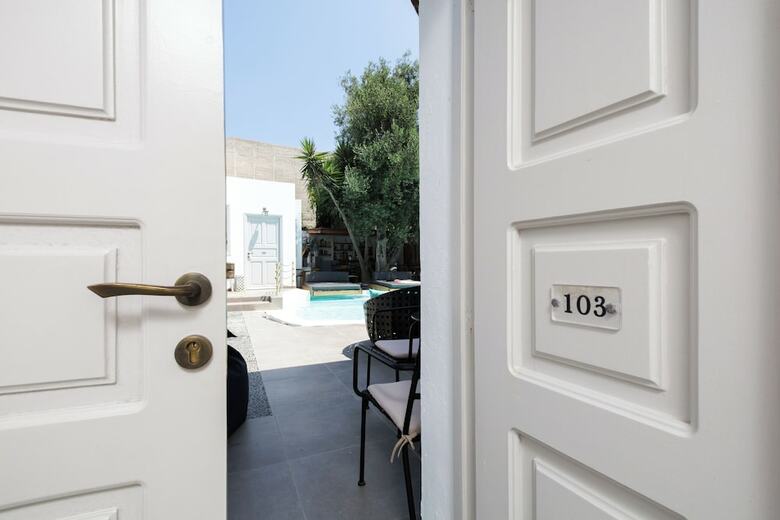 Hotel The Museum Project Oia