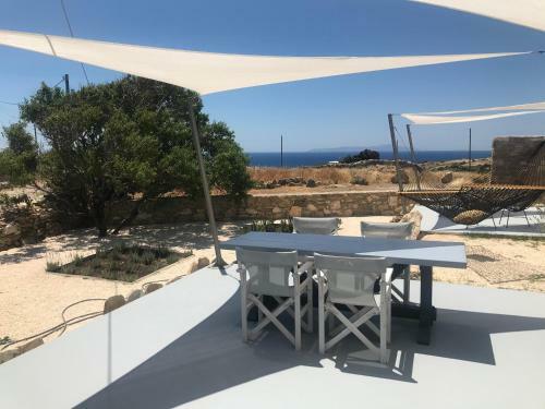 The Hedonist Square Cycladic House With Sea View