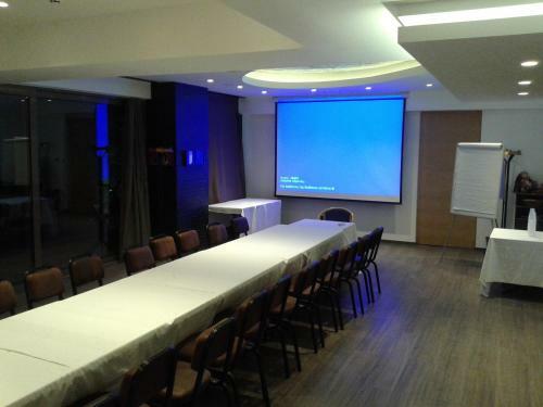 Adonis City Hotel