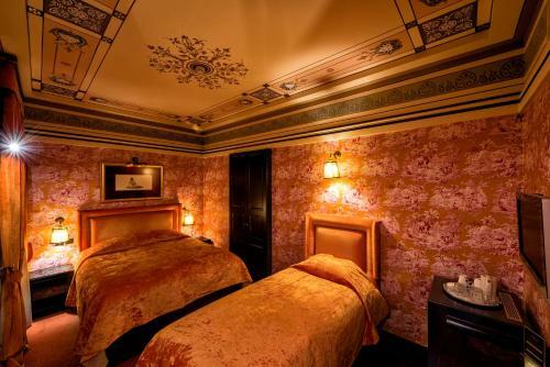 Maison Grecque Hotel Extraordinaire