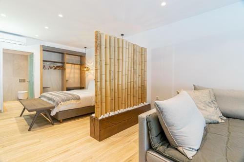 Hotel F & S Lounge Suites