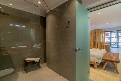Hotel F & S Lounge Suites