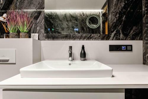Unia Suites - Apartament Z Basenem I Widokiem Na Centrum Lublina