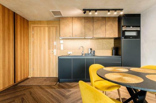 Unia Suites - Apartament Z Basenem I Widokiem Na Centrum Lublina