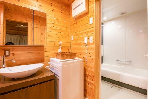 Londonbushotel & Wooddy