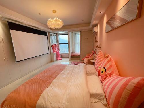 Aparthotel Pink Panther Theme Homestay