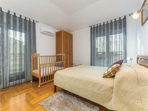 Apartment Zbandaj V