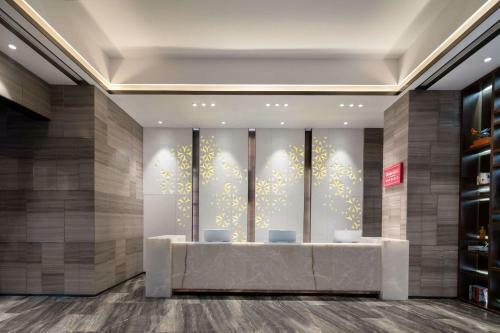 Hotel Ramada By Wyndham Wuhan Jiangan