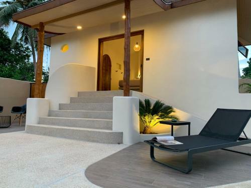 Baan Thamarchat 3 Villas 13 Bedrooms & Shala
