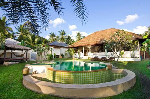 Baan Thamarchat 3 Villas 13 Bedrooms & Shala