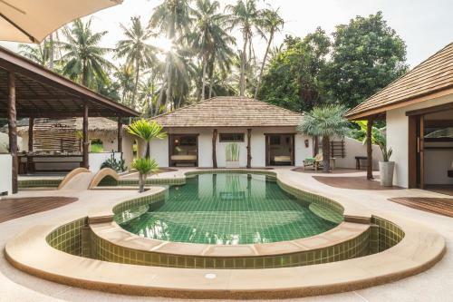 Baan Thamarchat 3 Villas 13 Bedrooms & Shala
