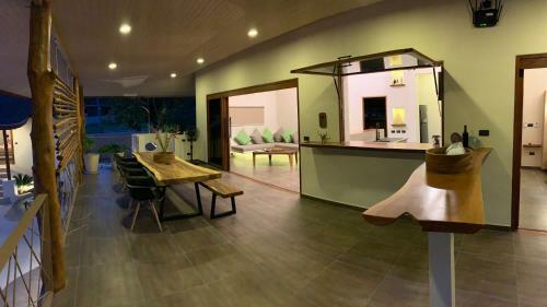 Baan Thamarchat 3 Villas 13 Bedrooms & Shala