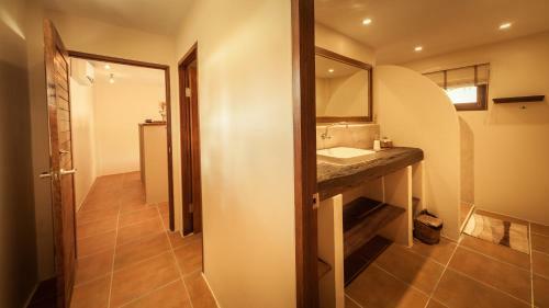 Baan Thamarchat 3 Villas 13 Bedrooms & Shala