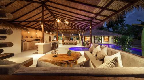 Baan Thamarchat 3 Villas 13 Bedrooms & Shala