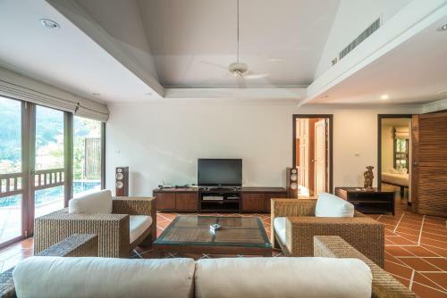 Villas In Nakatani Village By Lofty
