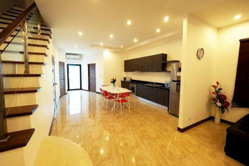 Kamala West Villas By Lofty
