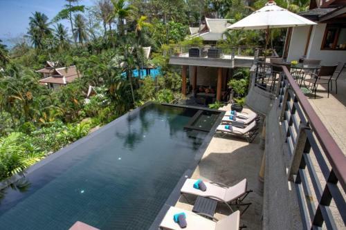 Luxury 5 Bedrooms Villa With Seaview Infinity Pool Overlooking Surin Beach