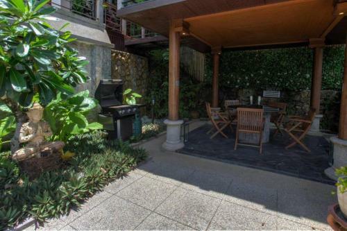 Luxury 5 Bedrooms Villa With Seaview Infinity Pool Overlooking Surin Beach