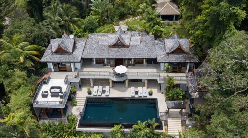 Luxury 5 Bedrooms Villa With Seaview Infinity Pool Overlooking Surin Beach