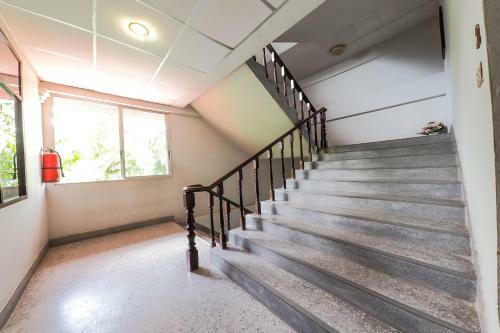 Oyo 468 Dumrong Town Hotel