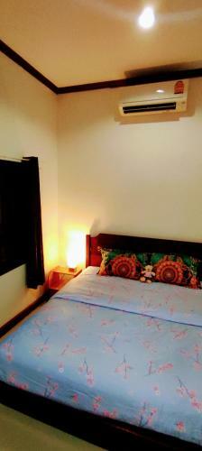 Number Six House For Up To 4 Guests