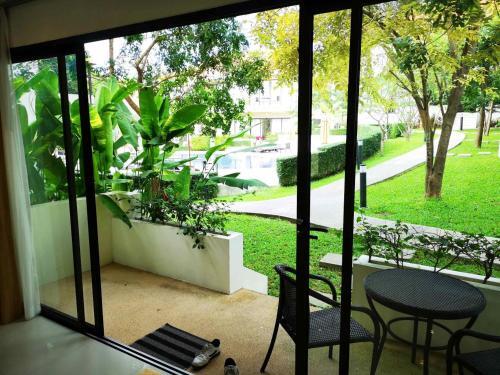 Apartamentos Choeng Mon Garden House 13