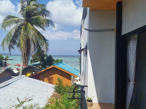 Sunrise Beach House: Private House