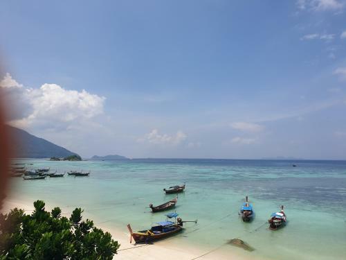 Sunrise Beach House: Private House
