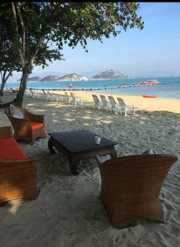 Hotel Cruiser Island Resort